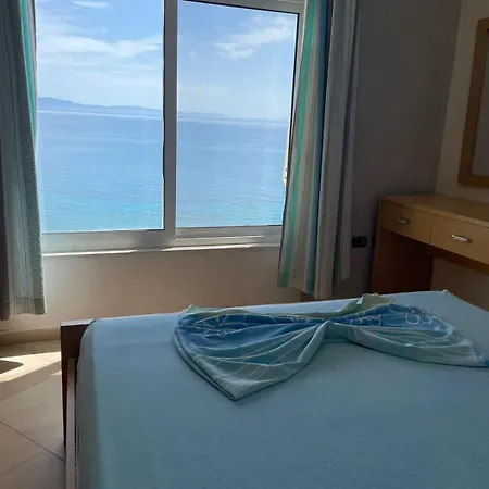 Sunset Apartment Qeparo