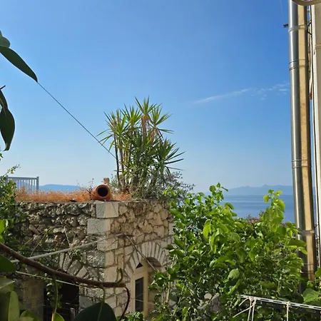 Sunset Apartment Qeparo