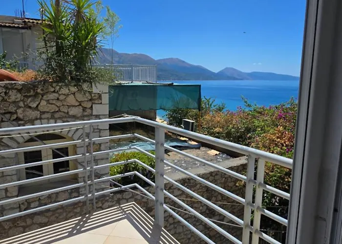 Sunset Appartement Qeparo