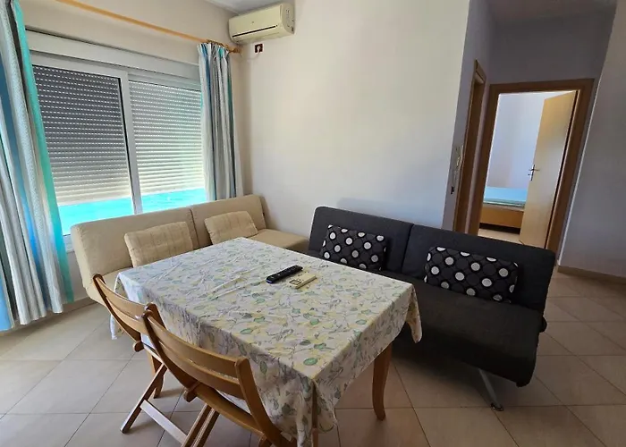 Sunset Apartman Qeparo